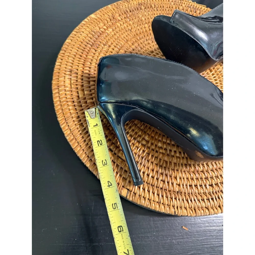 BCBGeneration Black Patent Peep Toe Stiletto Shooties Ankle Boots Size 6B/36